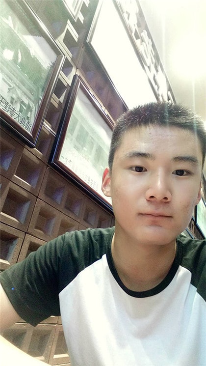 李昊